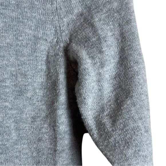 3 for $30! Gap 100% cotton grey cardigan - Picture 7 of 7